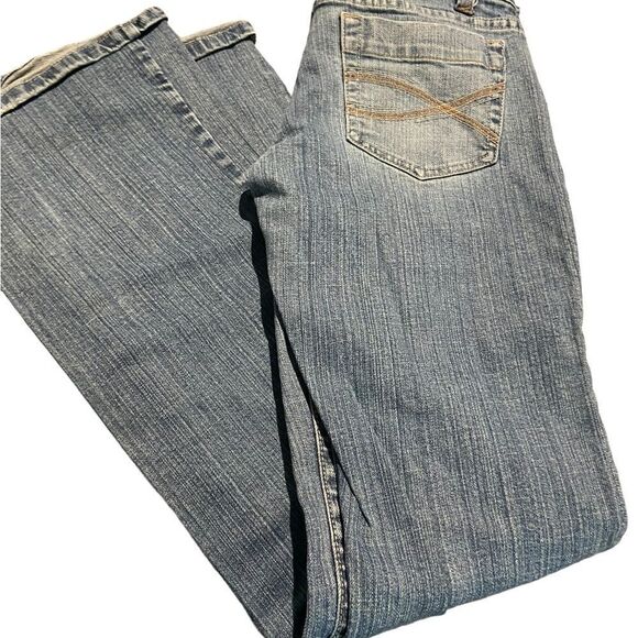 Aeropostale size 3/4 Hailey skinny cut flared leg great condition - Picture 2 of 2